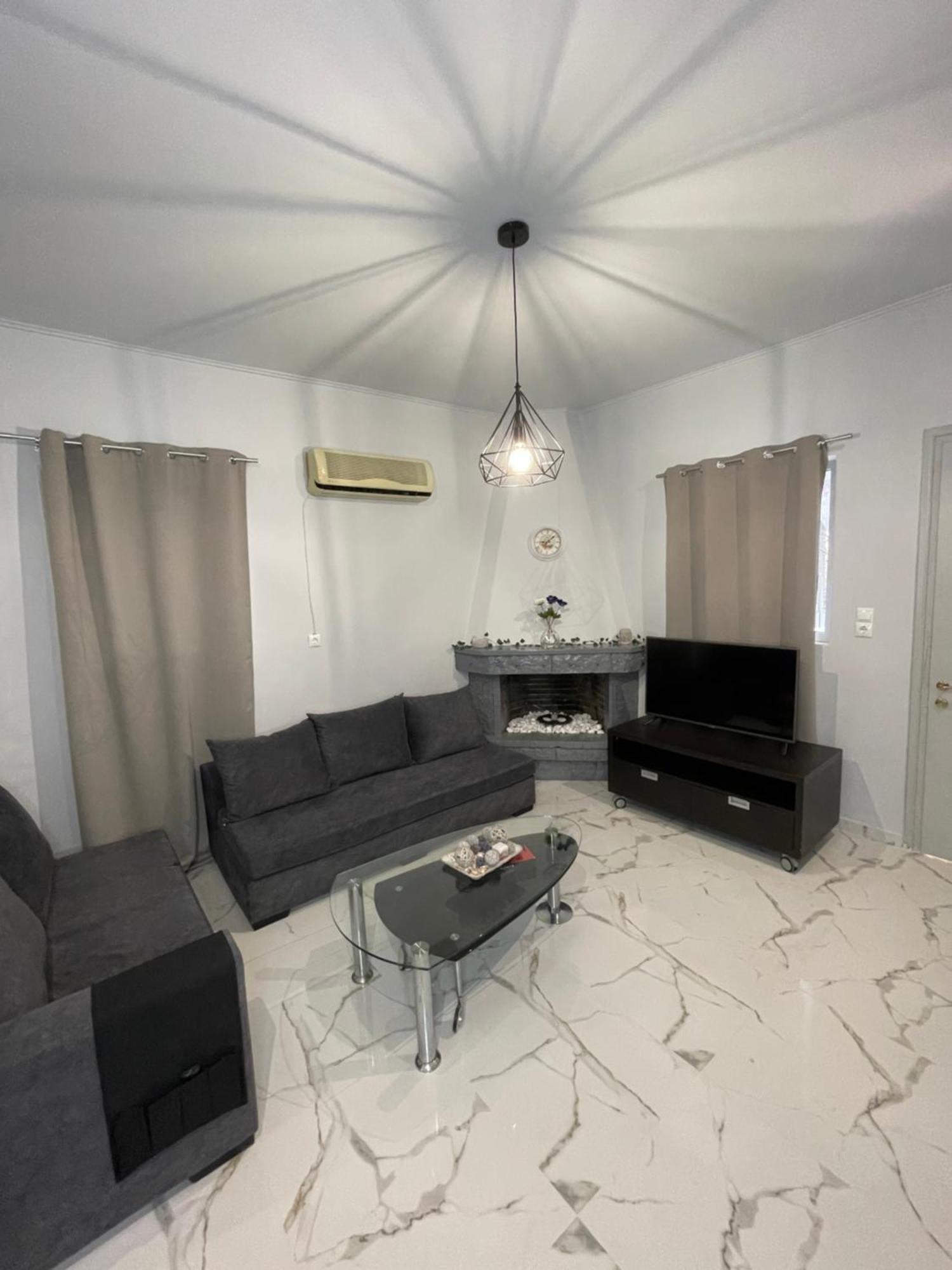 Апартаменти Airpoint Renovated Артеміда Екстер'єр фото