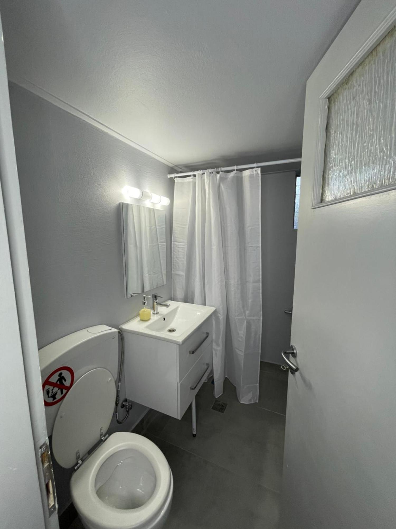 Апартаменти Airpoint Renovated Артеміда Екстер'єр фото